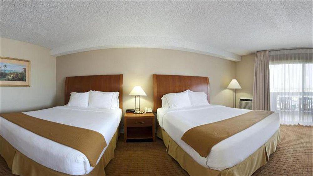 Holiday Inn Express Hotel & Suites Ventura Harbor By Ihg Exterior photo