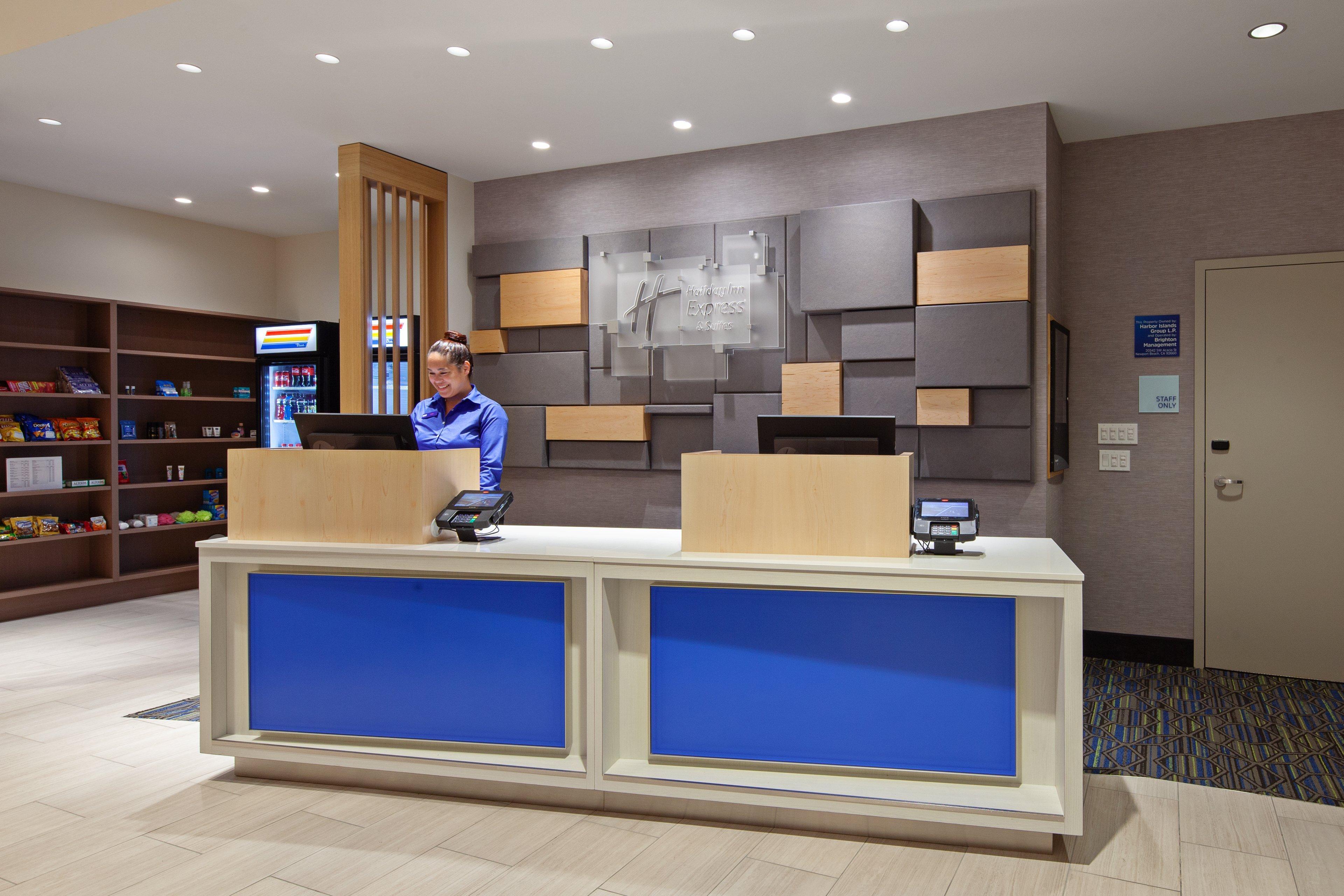 Holiday Inn Express Hotel & Suites Ventura Harbor By Ihg Exterior photo
