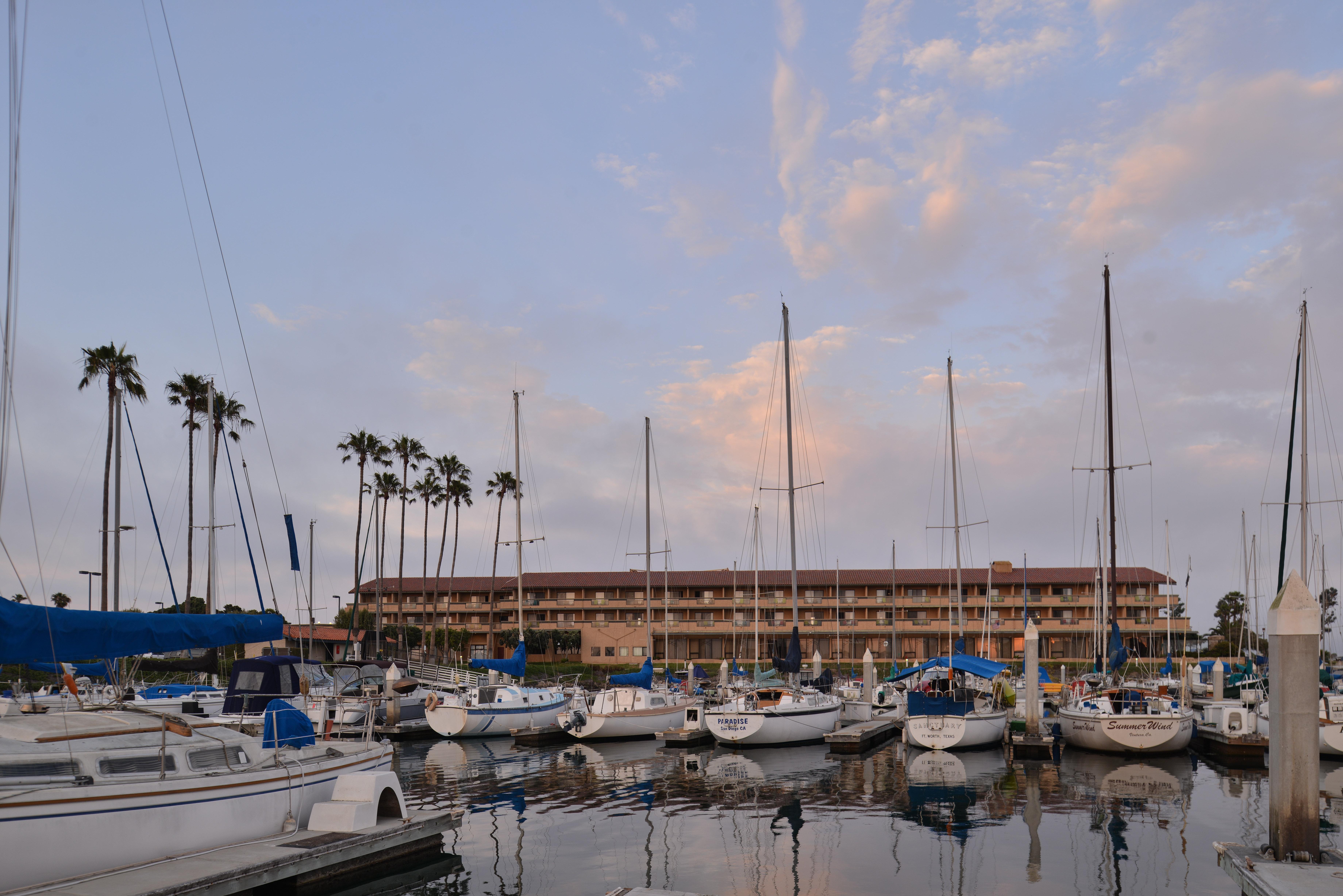 Holiday Inn Express Hotel & Suites Ventura Harbor By Ihg Exterior photo