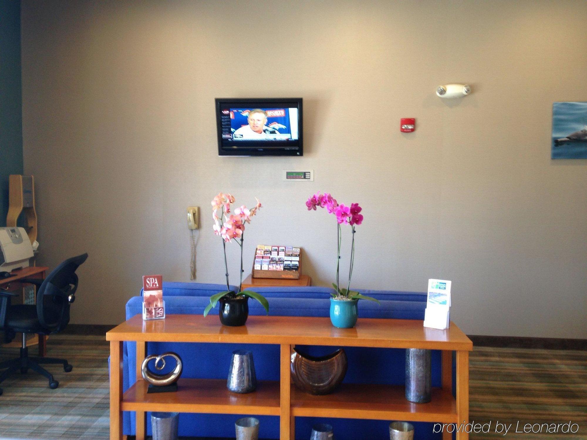 Holiday Inn Express Hotel & Suites Ventura Harbor By Ihg Exterior photo