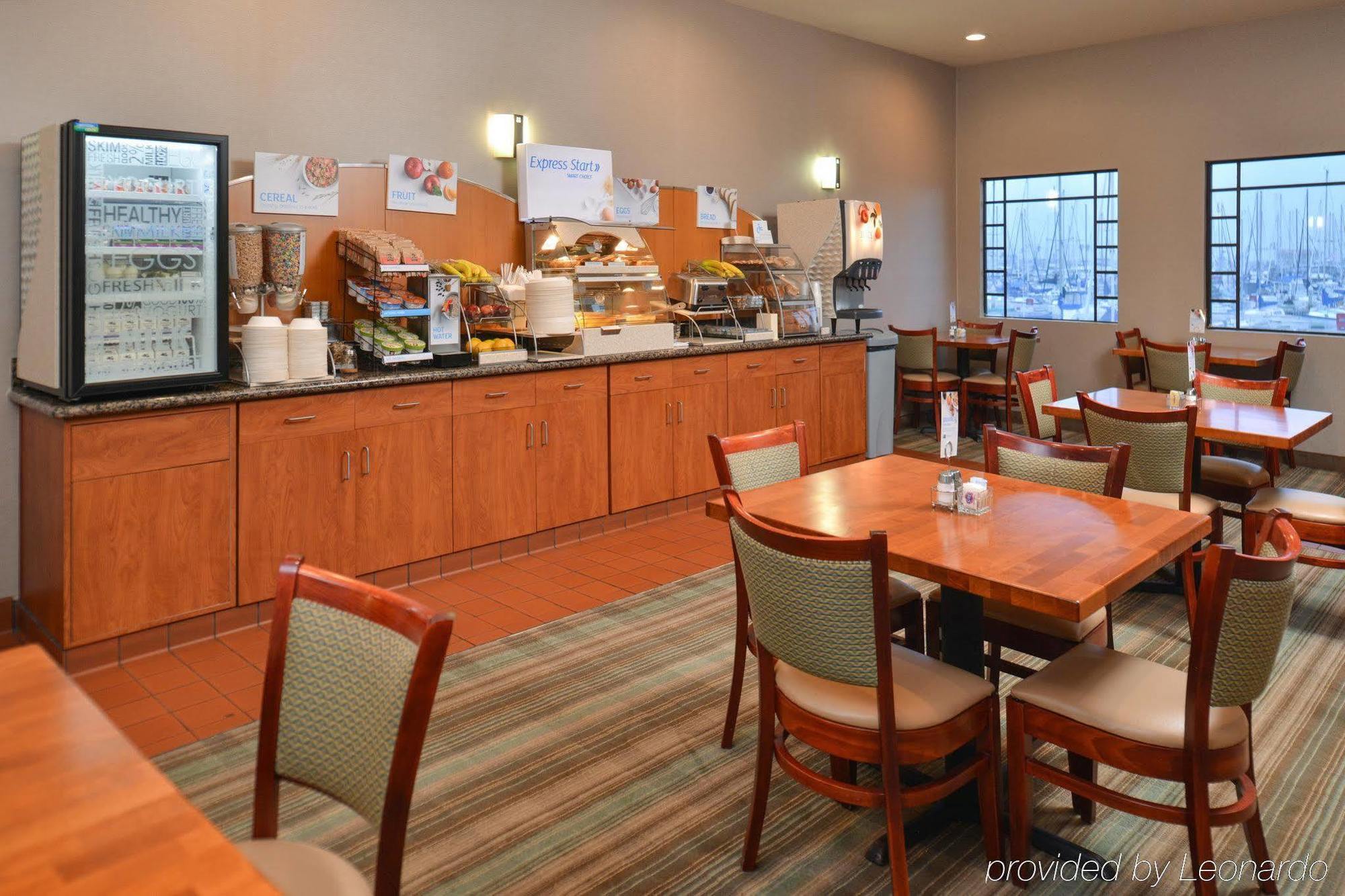 Holiday Inn Express Hotel & Suites Ventura Harbor By Ihg Exterior photo