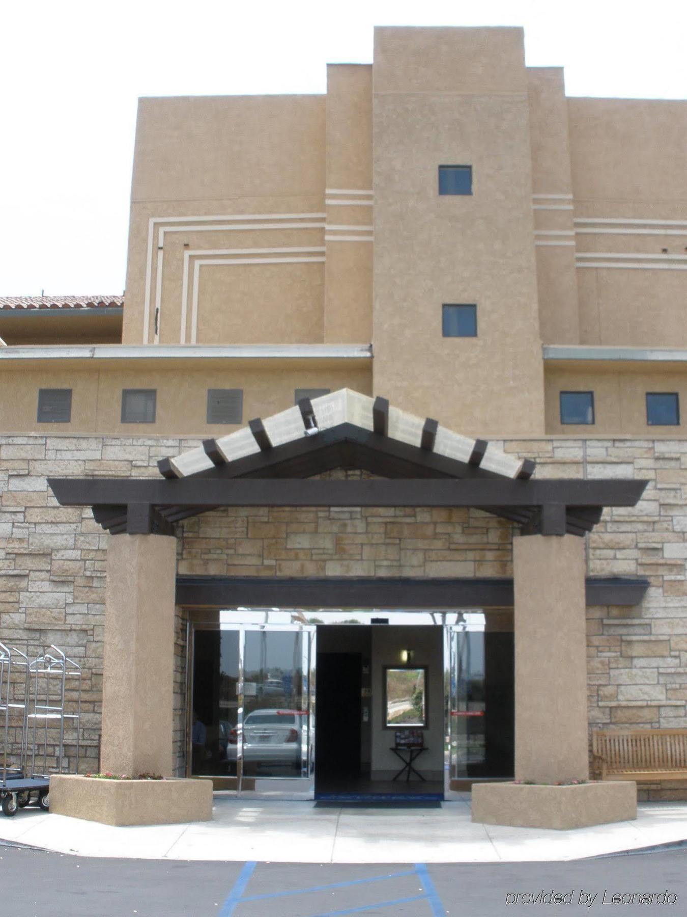 Holiday Inn Express Hotel & Suites Ventura Harbor By Ihg Exterior photo